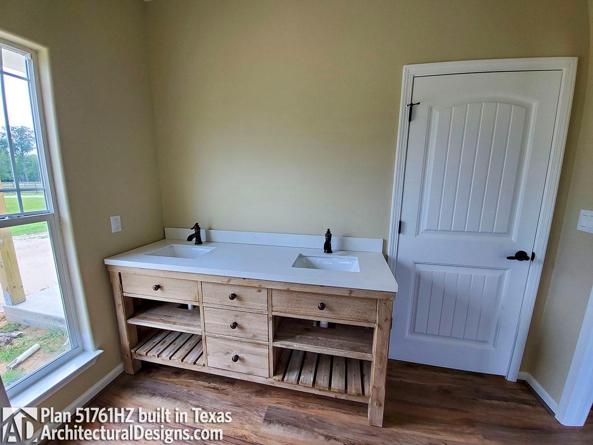 Client Photo id:  368776