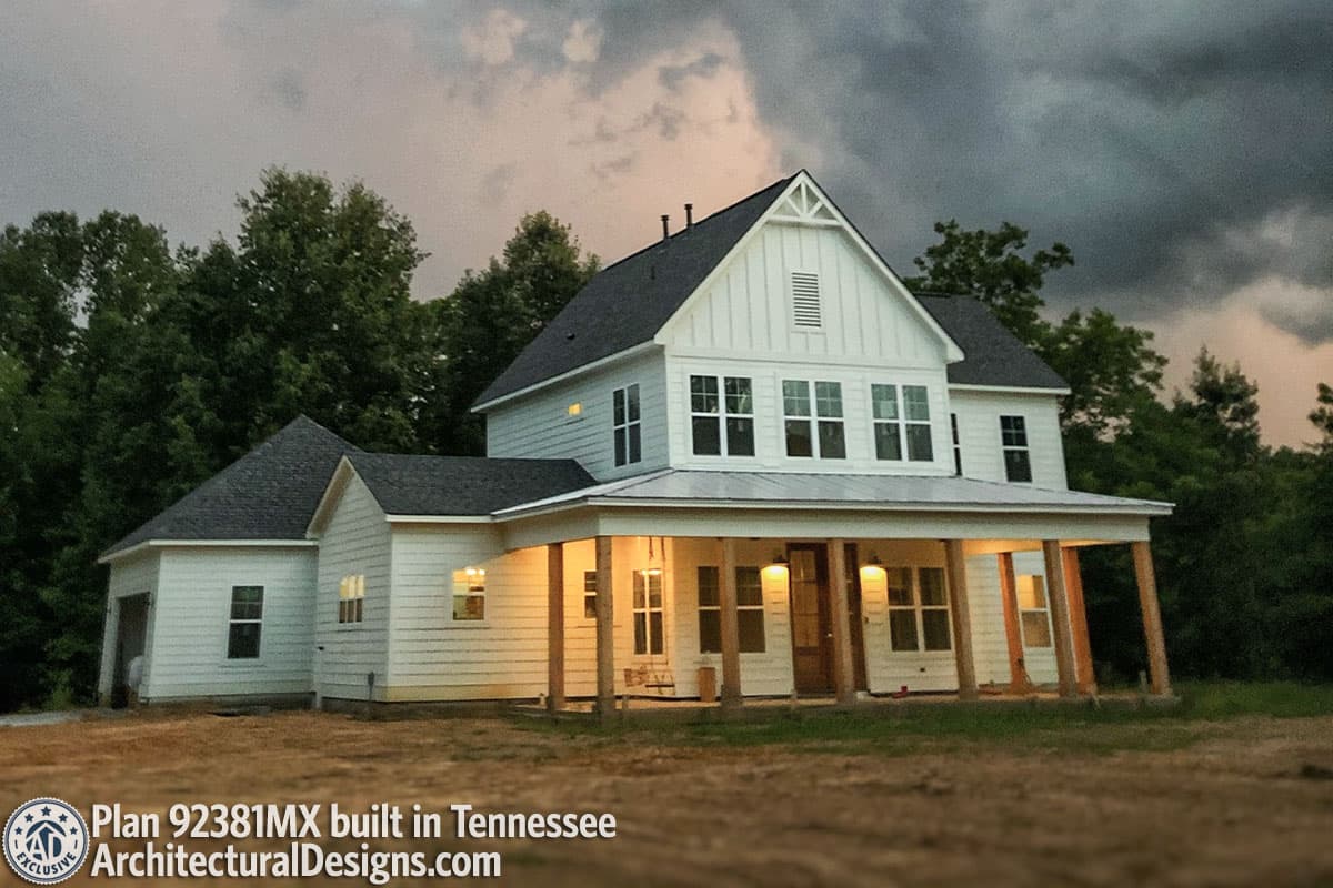 build gallery item - Farmhouse Plan 92381MX comes to life in Tennessee in reverse