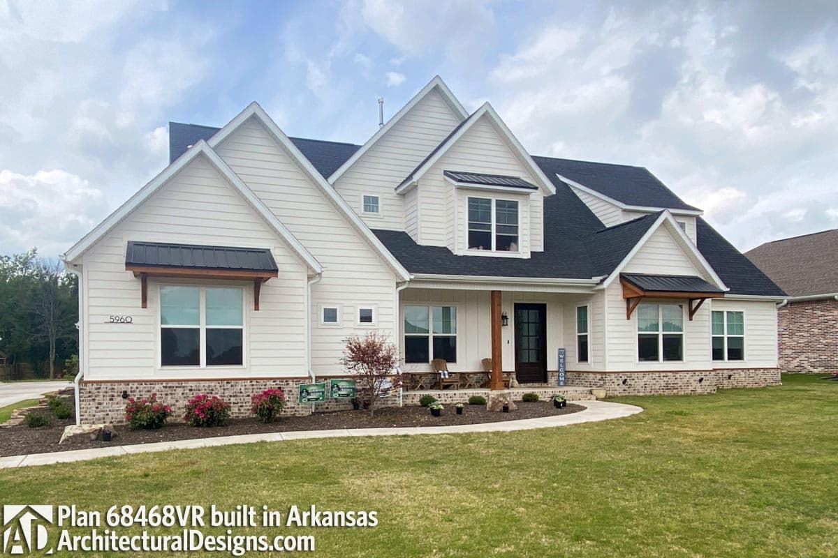 build gallery item - Modern Farmhouse Plan 68468VR Comes to Life in Arkansas