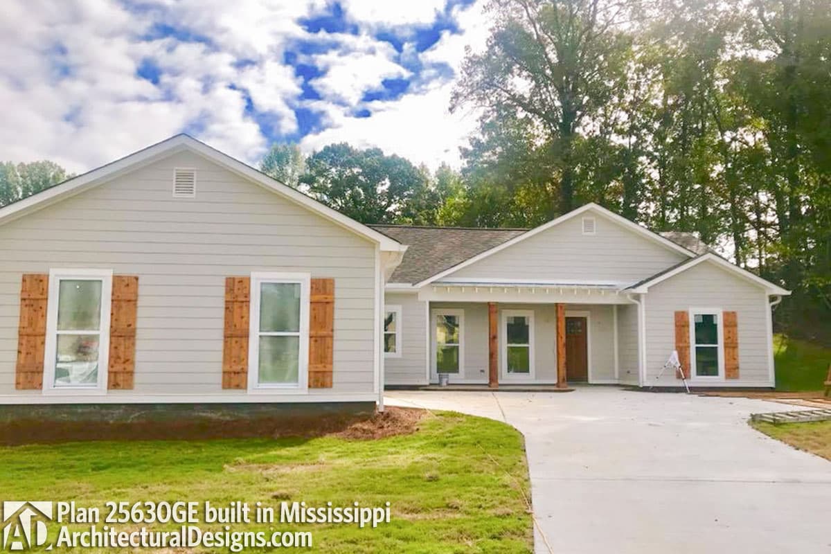 build gallery item - House Plan 25630GE comes to life in Mississippi