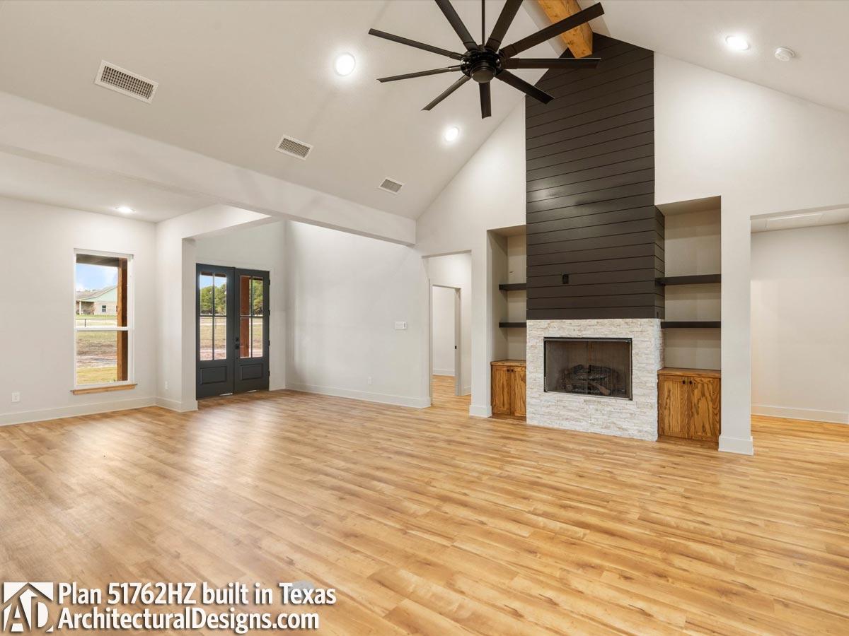 Client Photo id:  437144