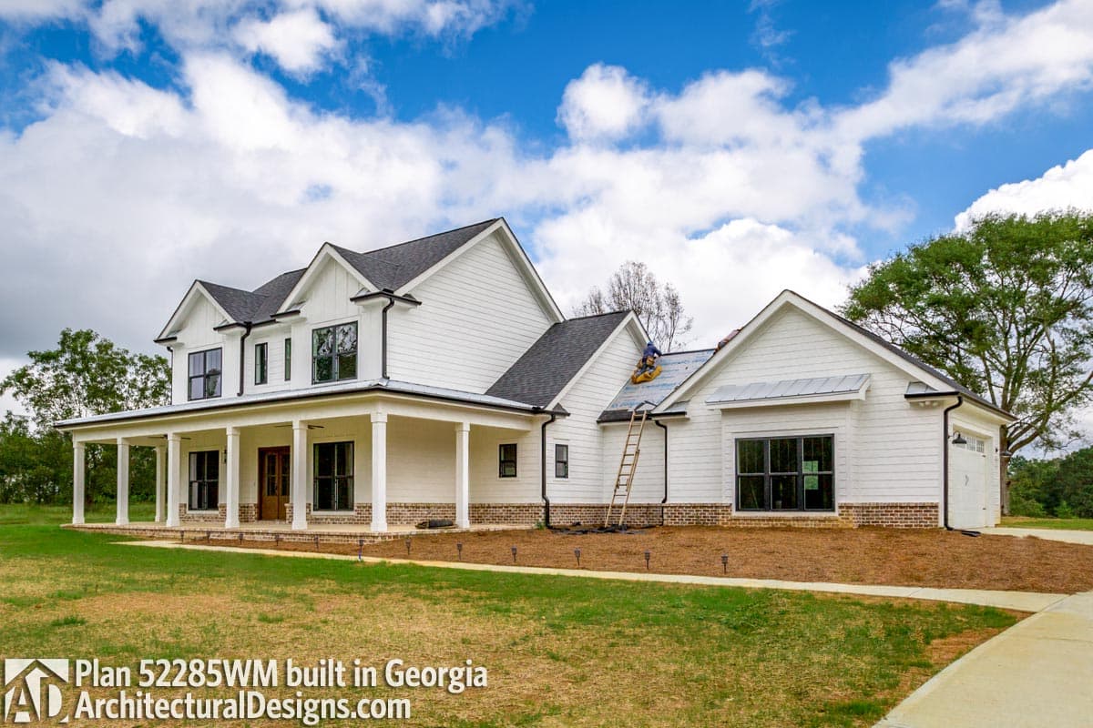 build gallery item - Farmhouse Plan 52285WM Comes to Life in Georgia