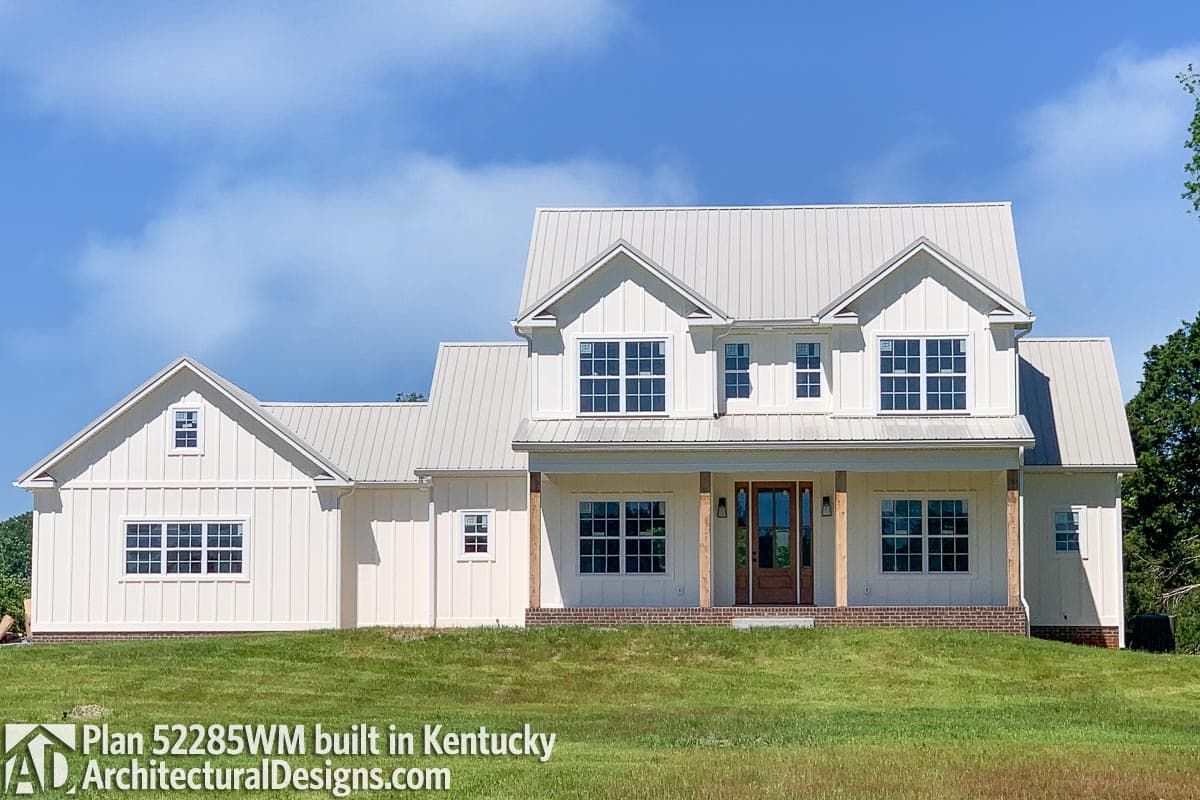 build gallery item - Farmhouse Plan 52285WM Comes to Life in Kentucky