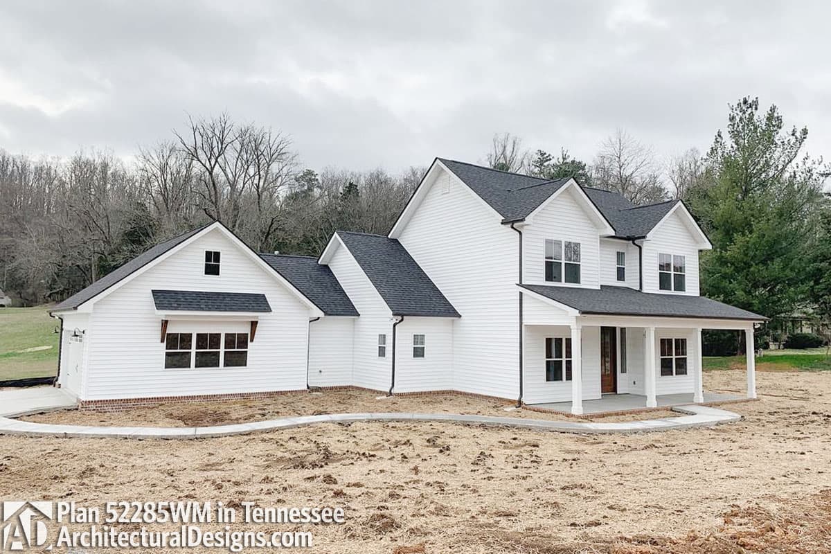 build gallery item - Farmhouse Plan 52285WM Comes to Life in Tennessee