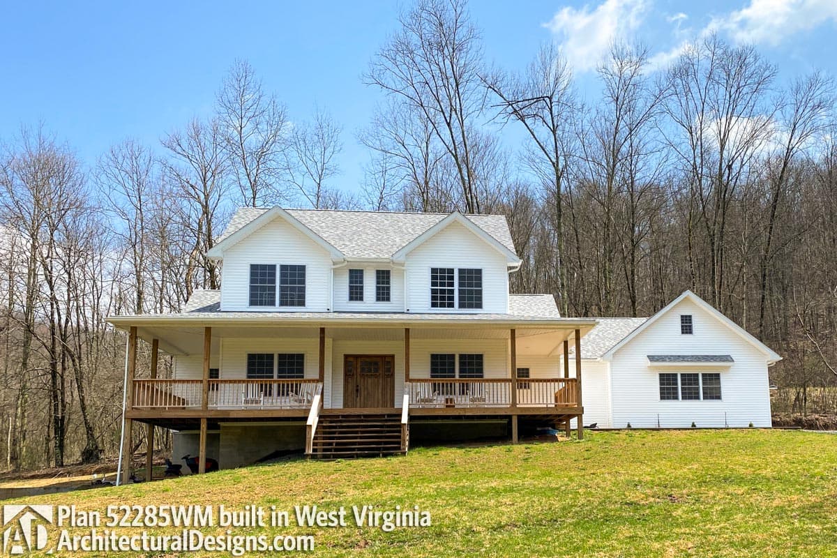 build gallery item - Farmhouse Plan 52285WM Comes to Life in West Virginia!