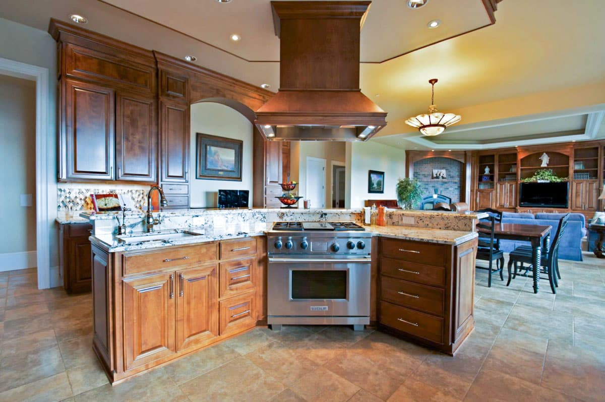 Plan 85178MS: Luxurious Traditional House Plan with In-Law Apartment  - Image #20 - European, Traditional