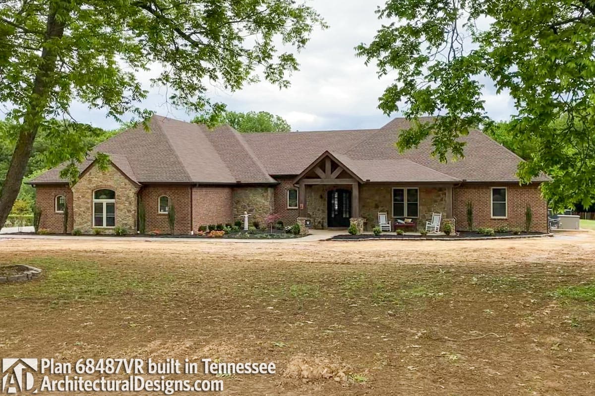 build gallery item - House Plan 68487VR Comes to Life in Tennessee