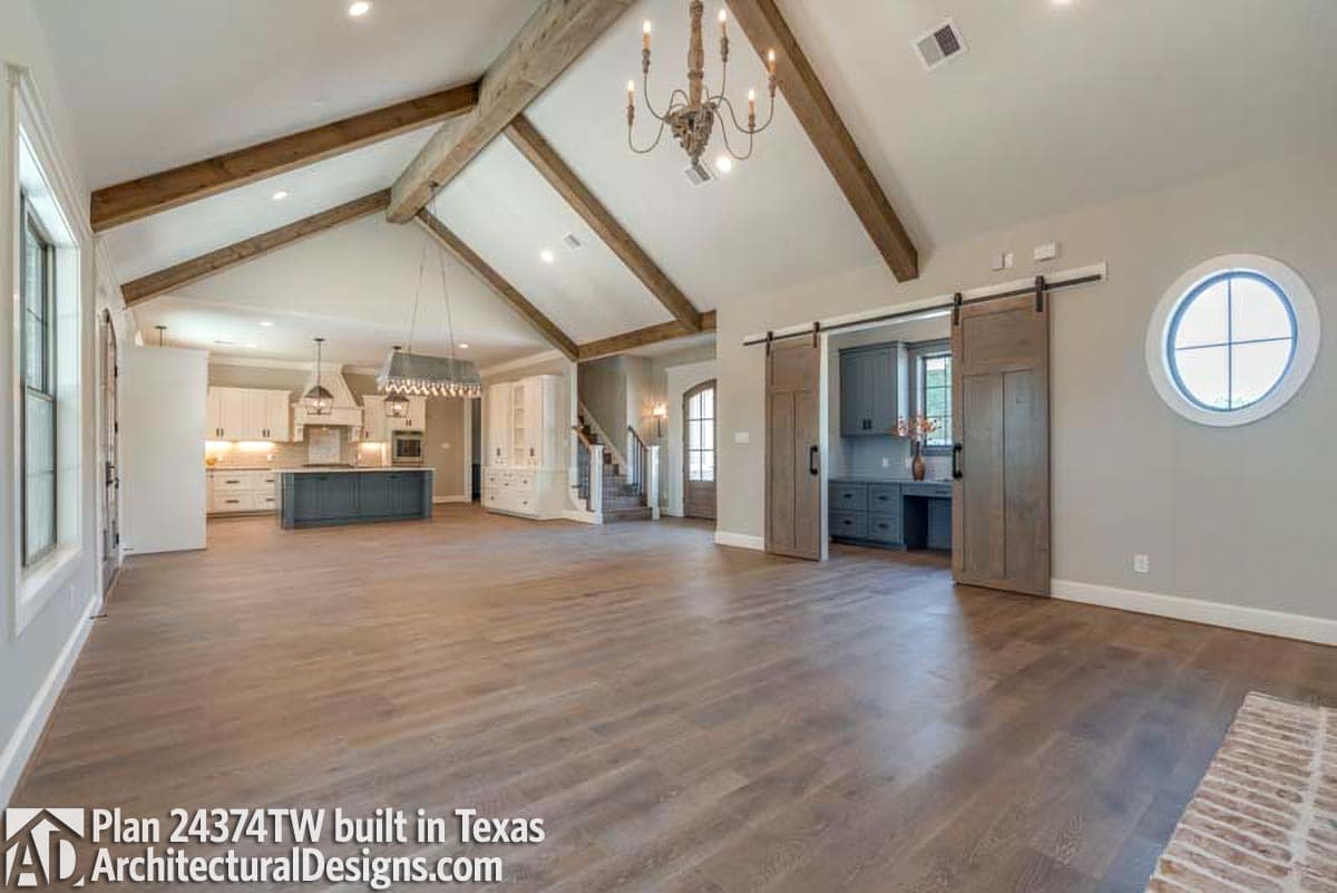 Client Photo id:  295734