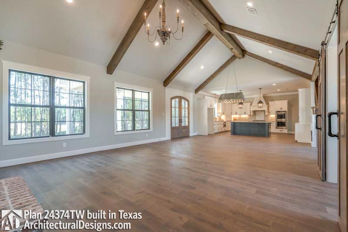 Client Photo id:  295740