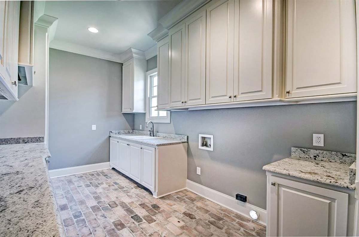 Plan 510005WDY: Stone and Stucco Beauty with Courtyard Entry Garage - Image #21 - French Country, Southern, Traditional