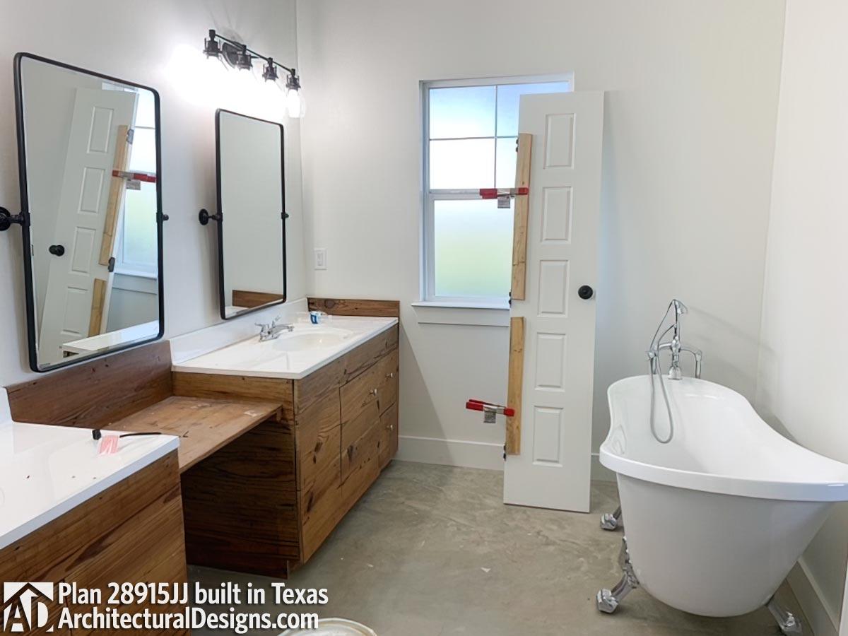 Client Photo id:  367076