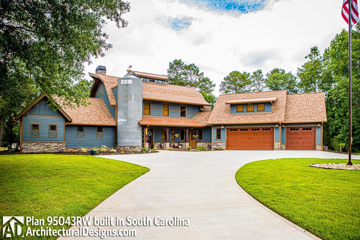 build gallery item - House Plan 95043RW Comes to Life in South Carolina