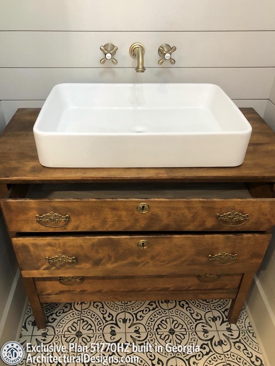 Client Photo id:  297177