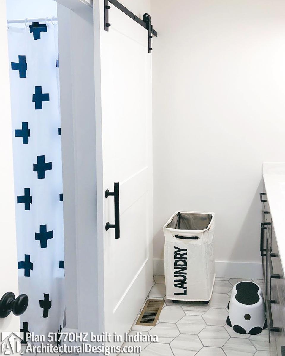 Client Photo id:  296111