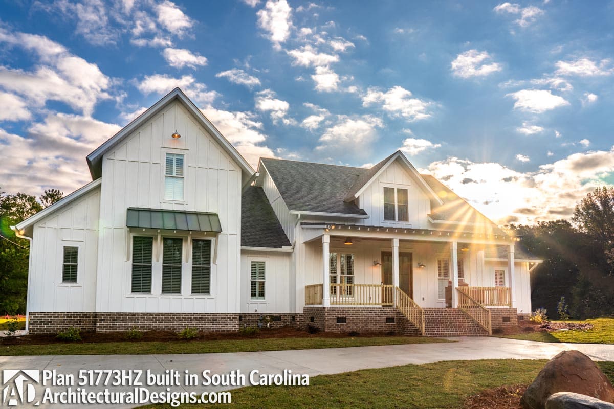 Plan 51773HZ: 4-Bed Modern Farmhouse with Bonus Over Garage - 2742 Sq Ft - Image #10 - Country, Modern Farmhouse, New American, Traditional