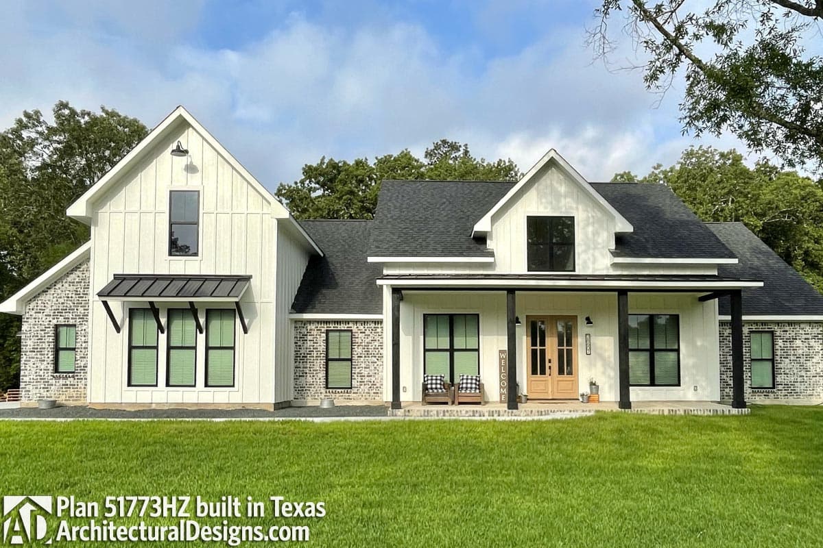 Plan 51773HZ: 4-Bed Modern Farmhouse with Bonus Over Garage - 2742 Sq Ft - Image #9 - Country, Modern Farmhouse, New American, Traditional