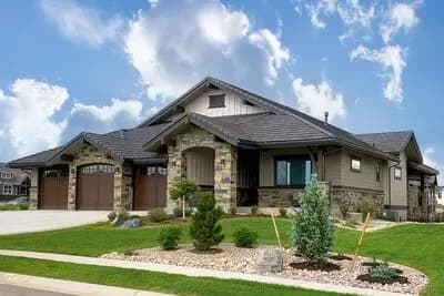 Rugged Craftsman With Drop-Dead Gorgeous Views In Back