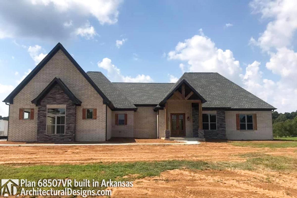 build gallery item - House Plan 68507VR comes to life in Arkansas