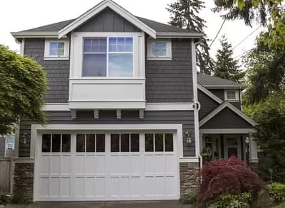 Two-Story Traditional Home for a Narrow Lot