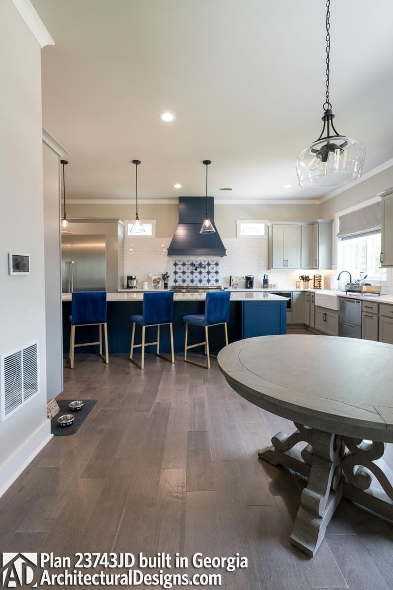 Client Photo id:  380380