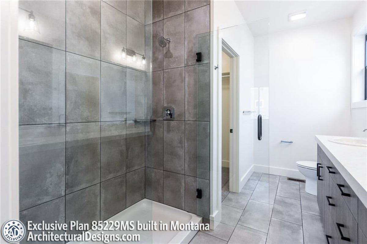 Client Photo id:  329657