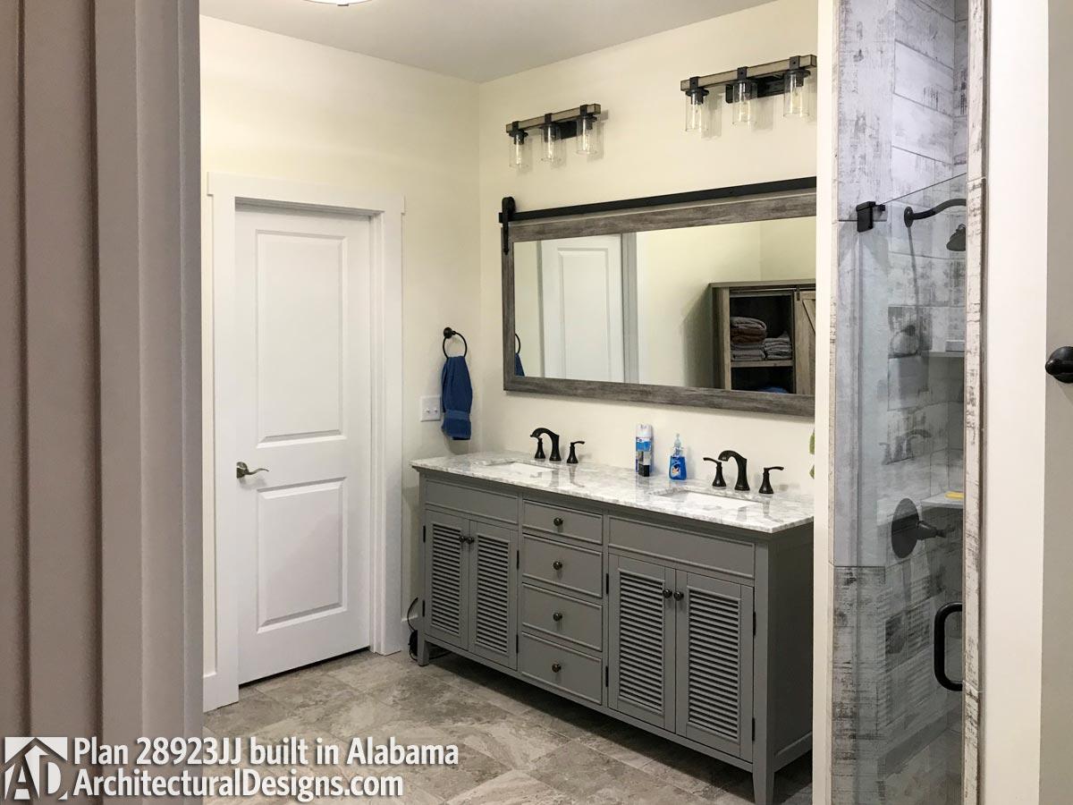 Client Photo id:  327079