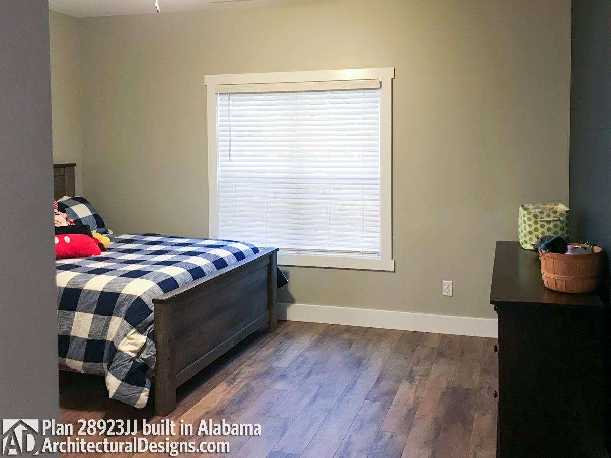 Client Photo id:  327080