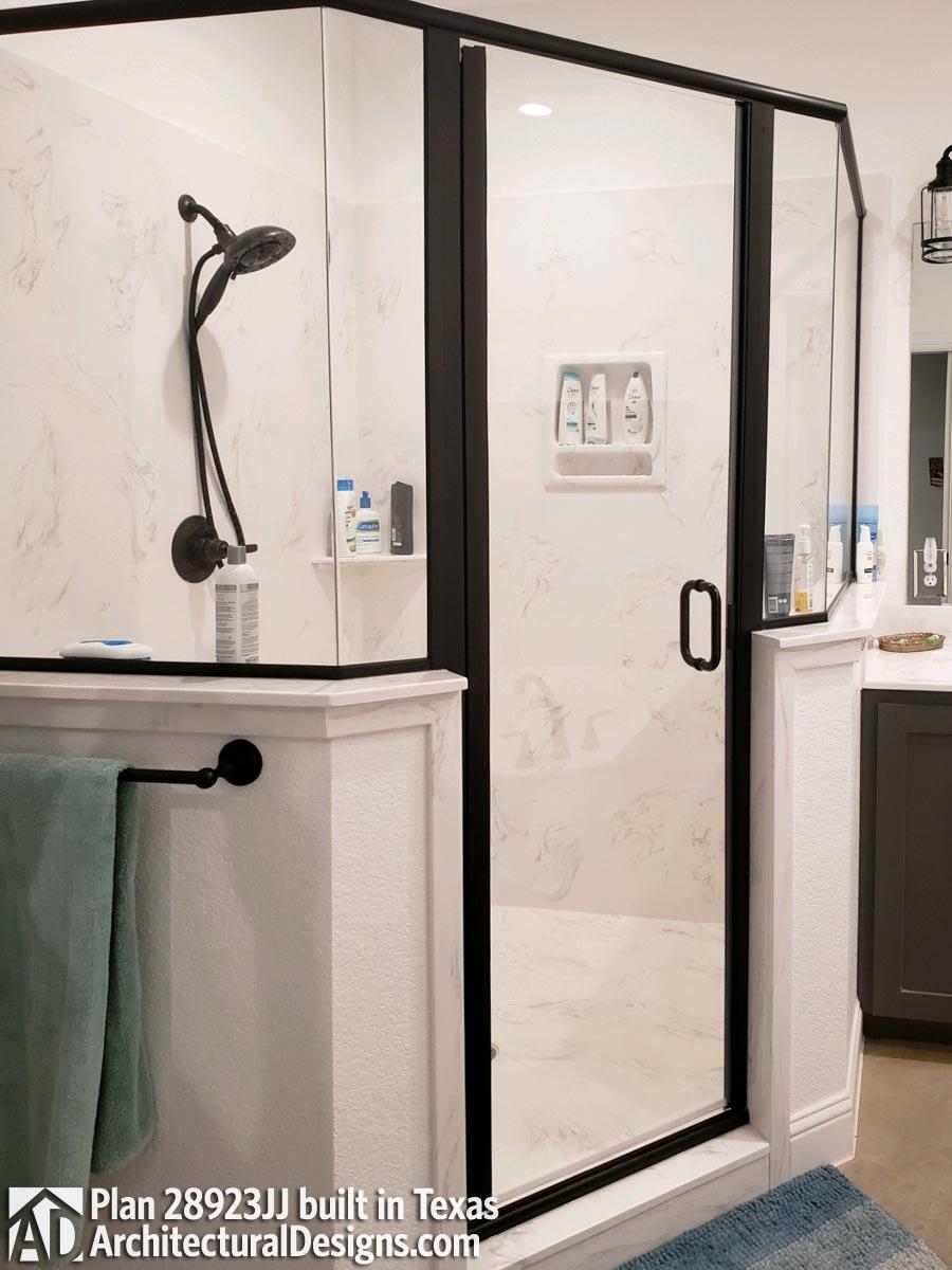 Client Photo id:  353660