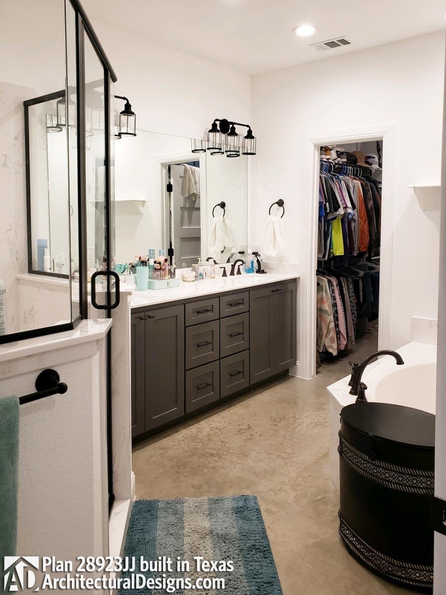 Client Photo id:  353661