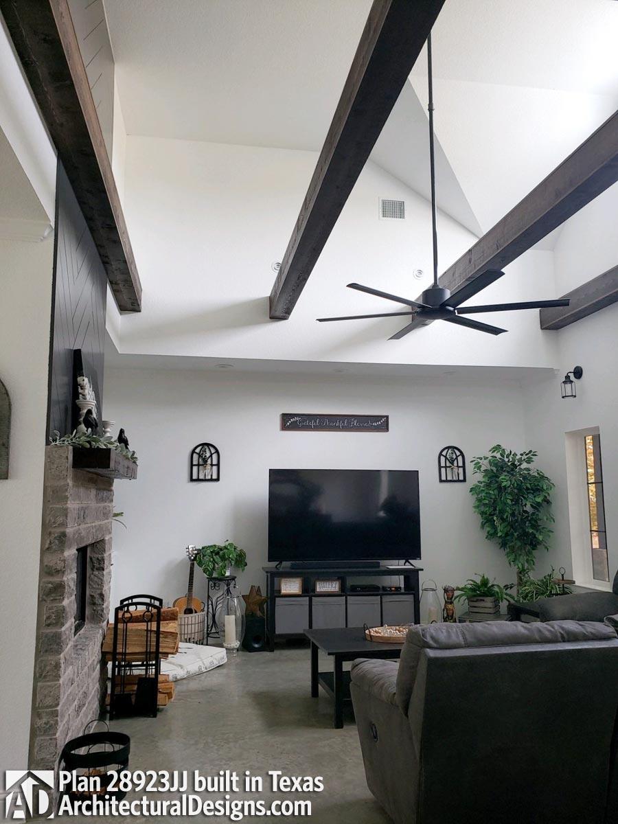 Client Photo id:  353674