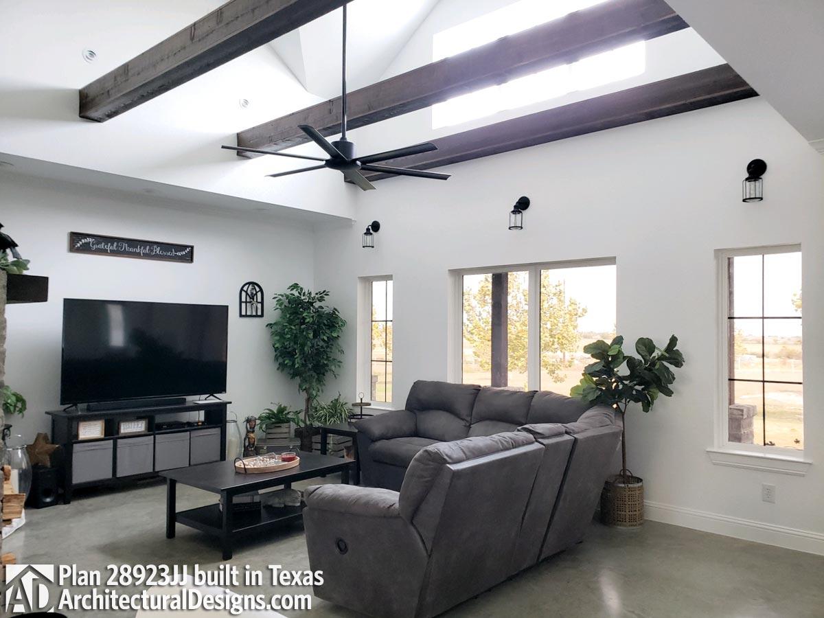 Client Photo id:  353675