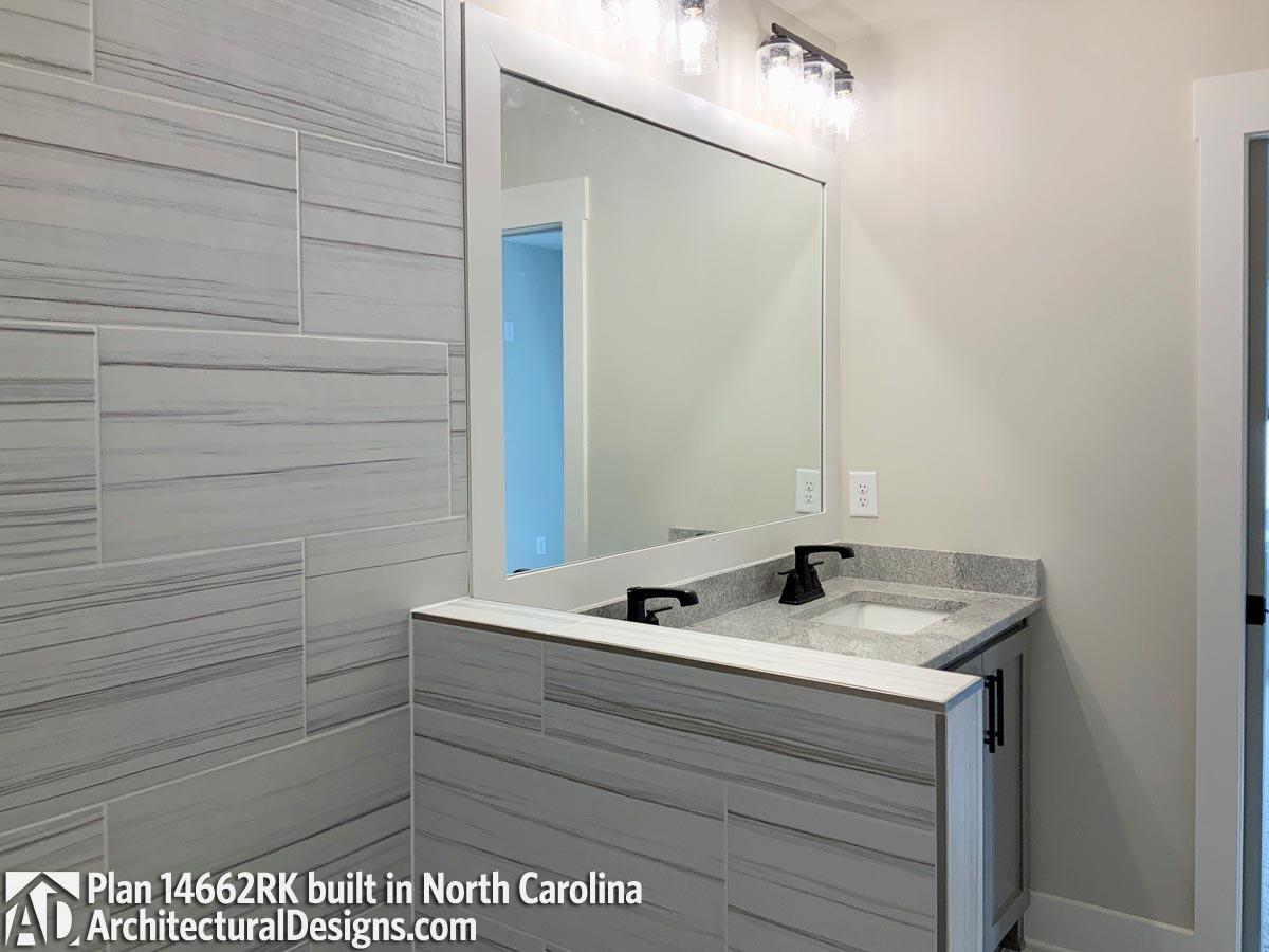 Client Photo id:  341185