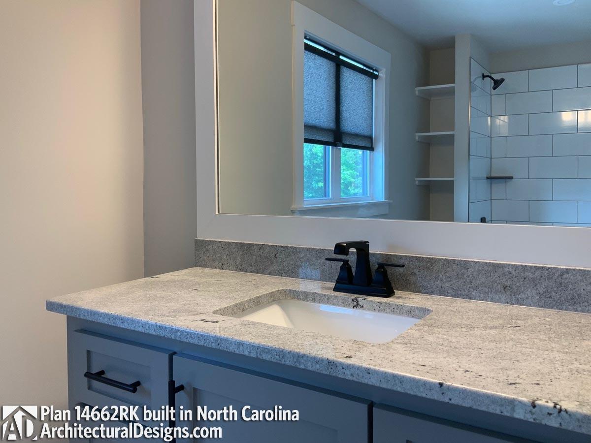 Client Photo id:  341183