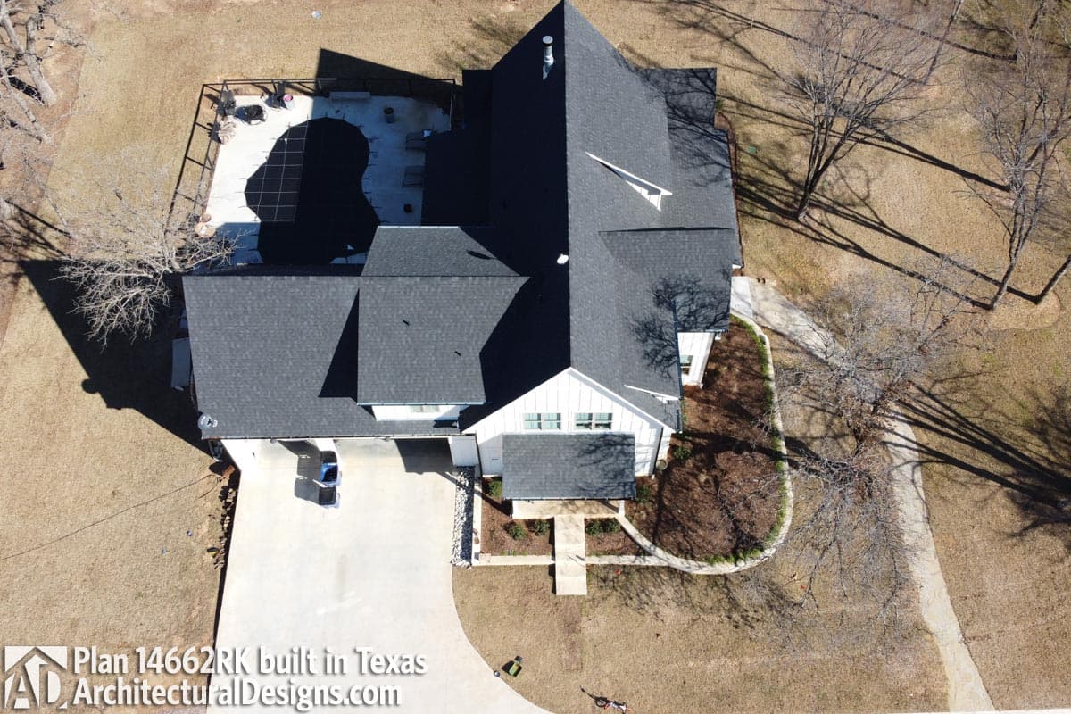 Client Photo id:  333001