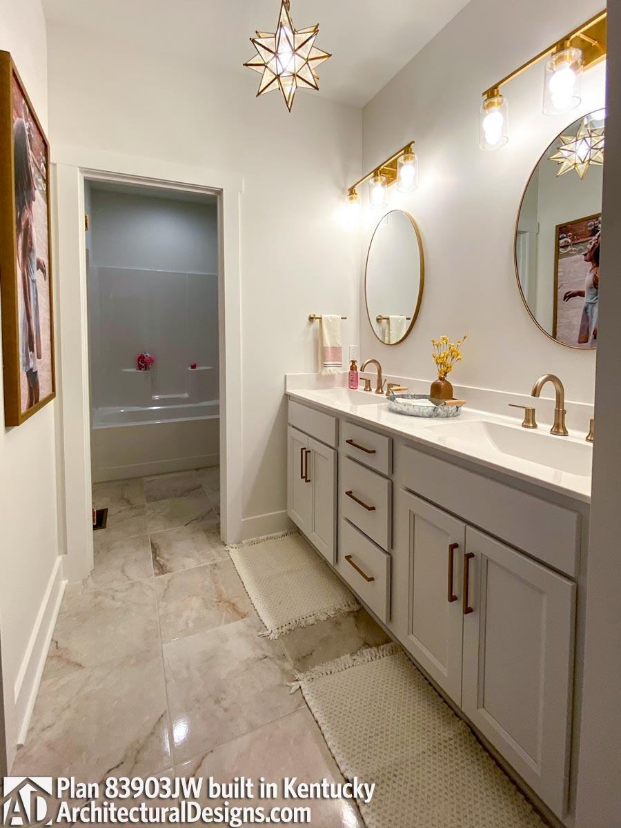 Client Photo id:  374022