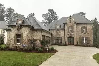 Impressive Traditional House Plan