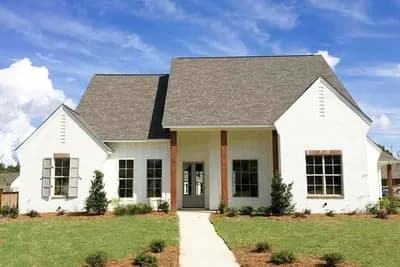 Comfortable and Stylish Farmhouse