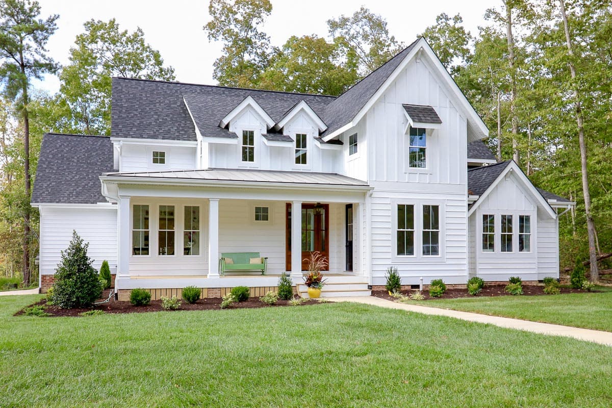 Plan 500043VV: Classic and Stylish Farmhouse Plan with Large Rear Porch - 3439 Sq Ft - Image #9 - Cottage, Country, Farmhouse, Modern Farmhouse, New American, Traditional