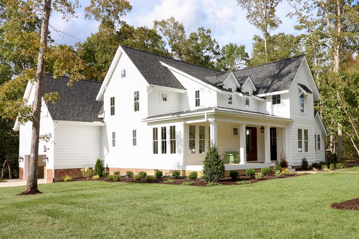 Plan 500043VV: Classic and Stylish Farmhouse Plan with Large Rear Porch - 3439 Sq Ft - Image #12 - Cottage, Country, Farmhouse, Modern Farmhouse, New American, Traditional