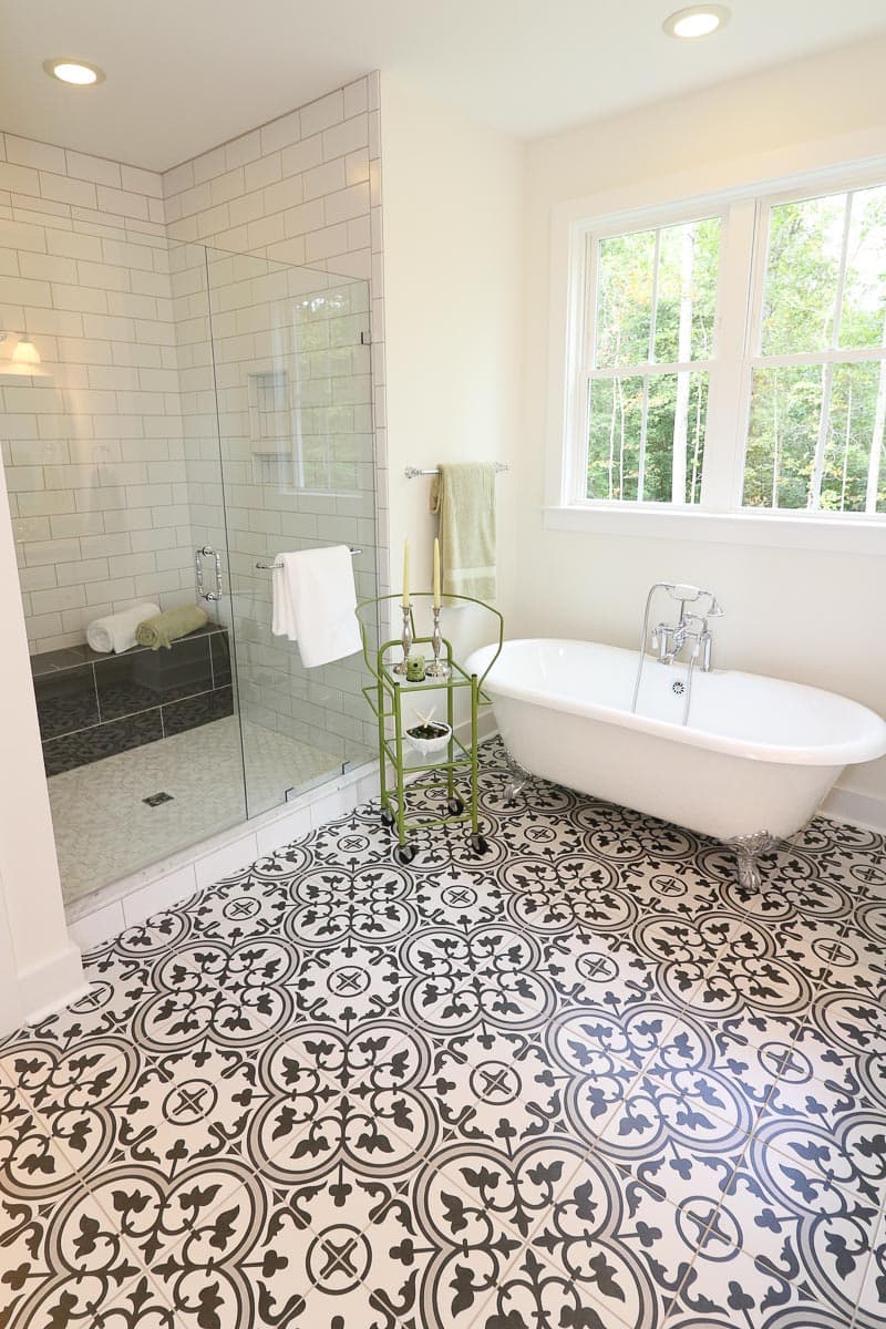 Plan 500043VV: Classic and Stylish Farmhouse Plan with Large Rear Porch - 3439 Sq Ft - Image #44 - Cottage, Country, Farmhouse, Modern Farmhouse, New American, Traditional