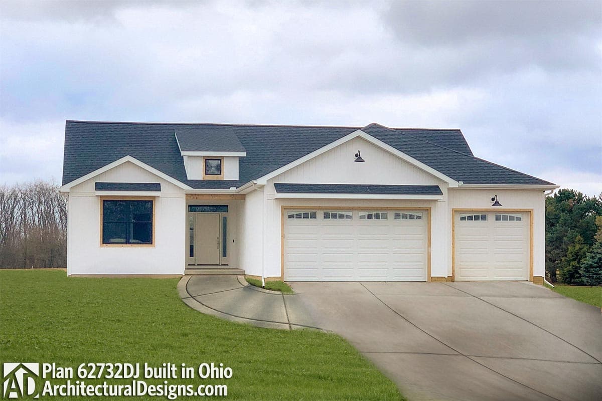 build gallery item - House Plan 62732DJ Comes to Life in Ohio