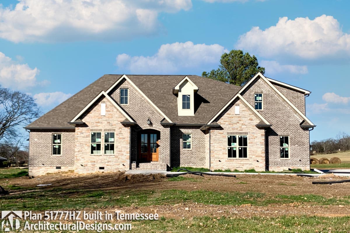 build gallery item - House Plan 51777HZ Comes to Life in Tennessee