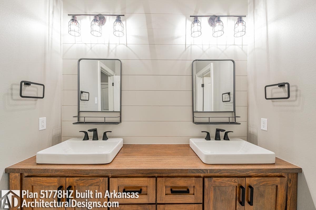 Client Photo id:  305218