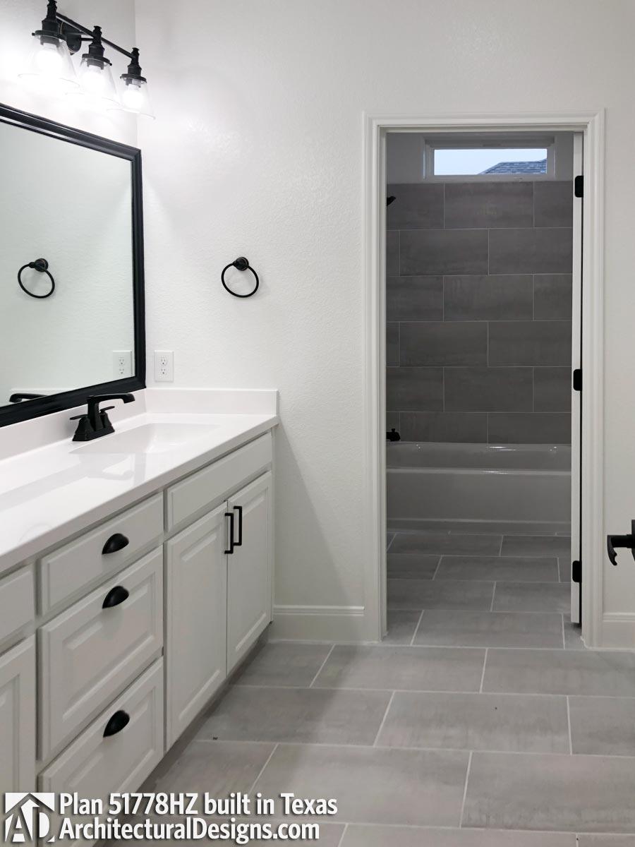 Client Photo id:  369049