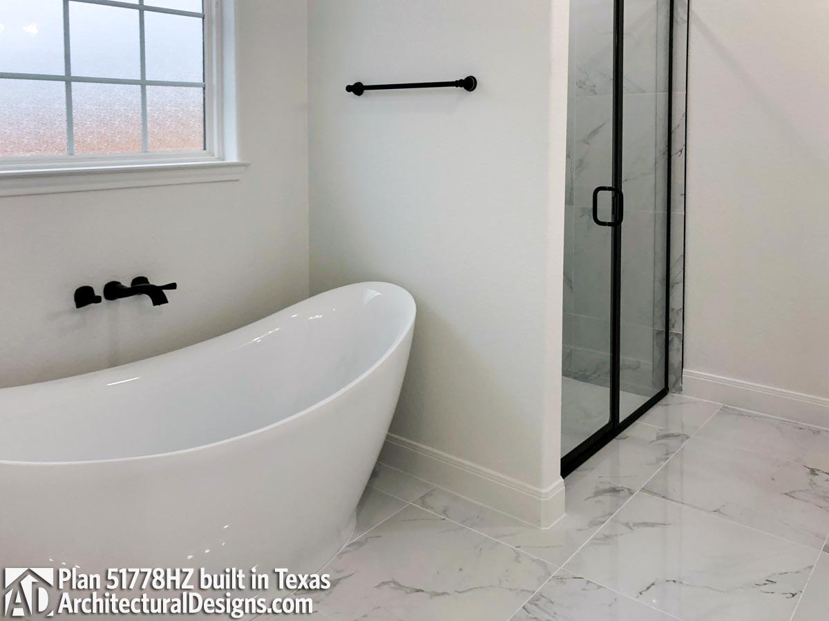 Client Photo id:  369045