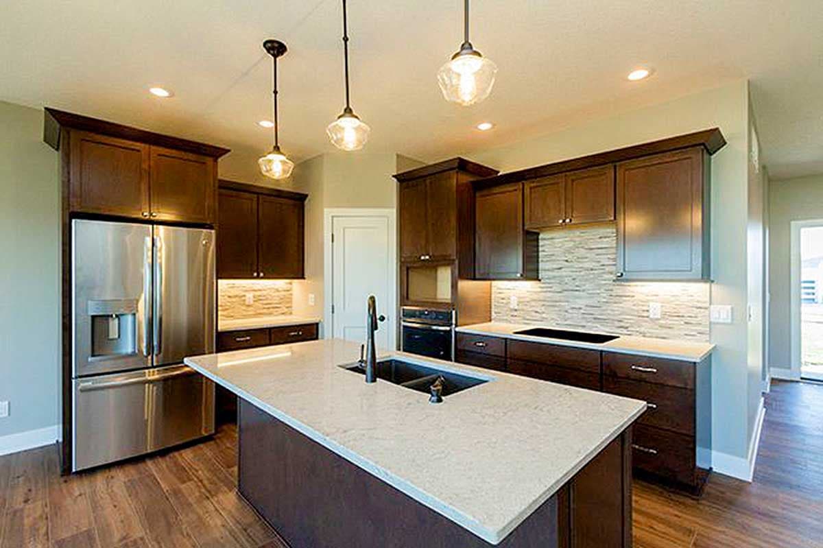 Plan 890077AH: Single-Level Craftsman Ranch Home Plan with Split Bed Layout - 1703 Sq Ft - Image #14 - Craftsman, Ranch