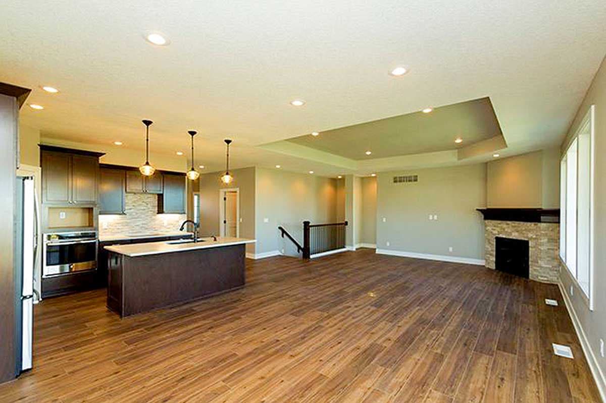 Plan 890077AH: Single-Level Craftsman Ranch Home Plan with Split Bed Layout - 1703 Sq Ft - Image #6 - Craftsman, Ranch