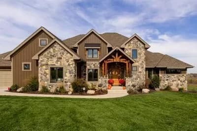 Gorgeous Craftsman House Plan with Mother-In-Law Suite