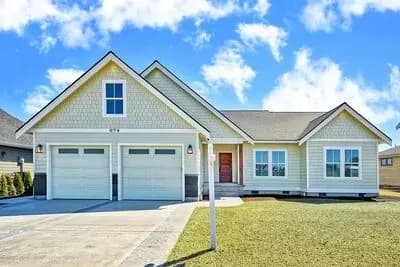 Charming 3-Bedroom Craftsman House Plan with Open Concept Main Floor