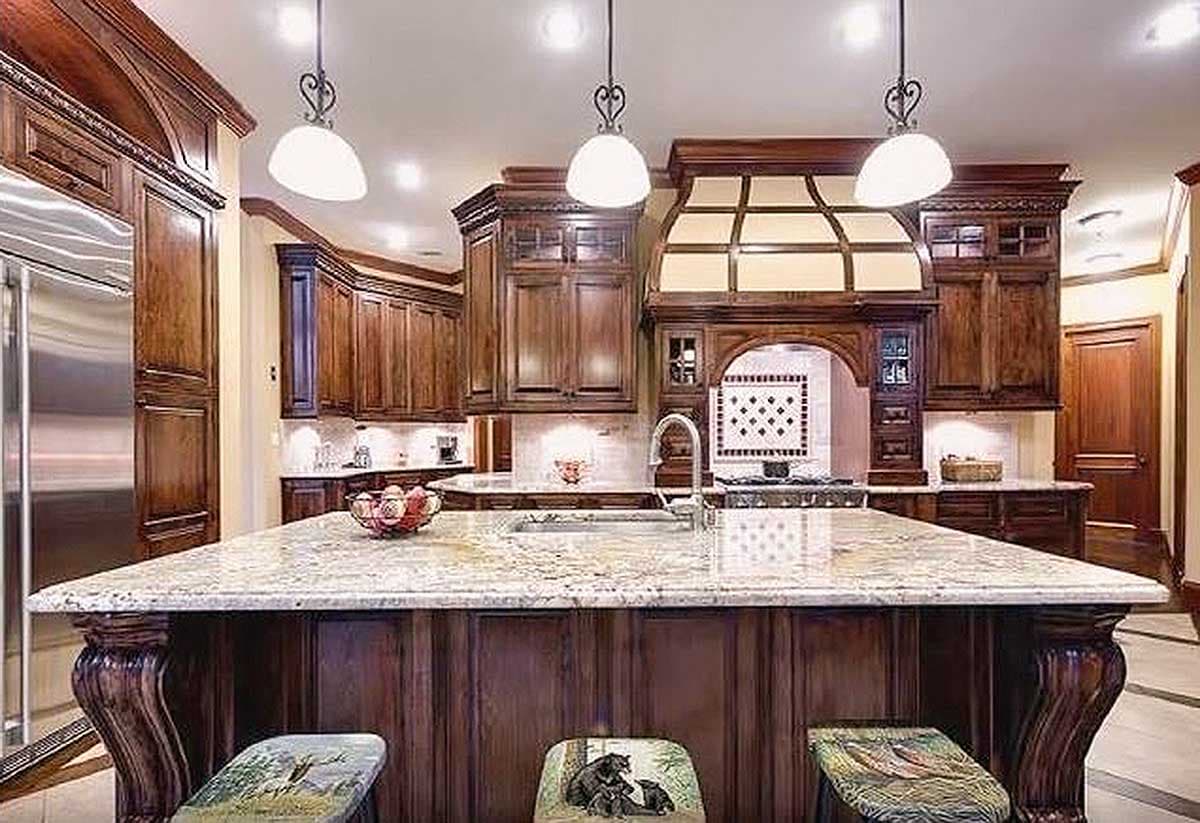 Plan 25646GE: Showcase Craftsman Home Plan with Curved Rear Patio and a 3-Car Garage - 3110 Sq Ft - Image #9 - Craftsman, Mountain